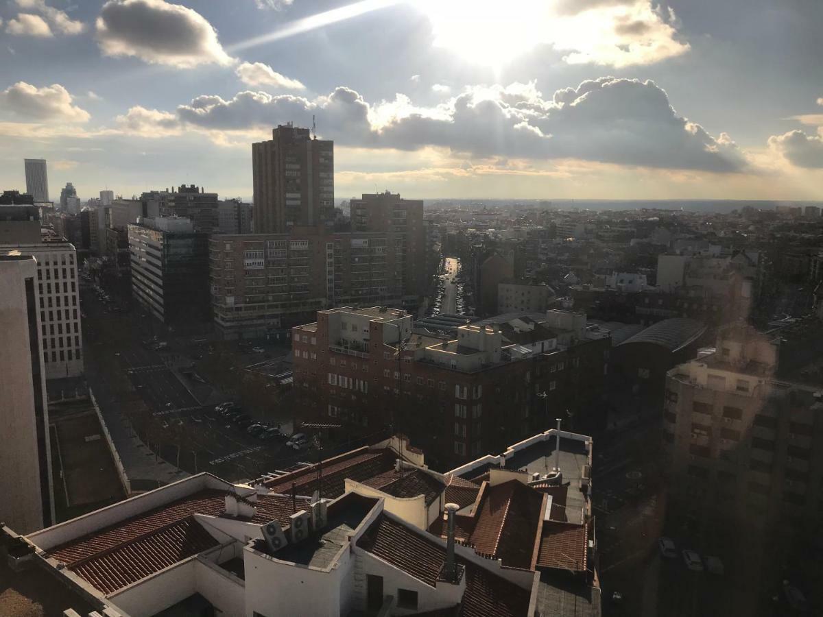 Nirvana Otel Madrid Dış mekan fotoğraf