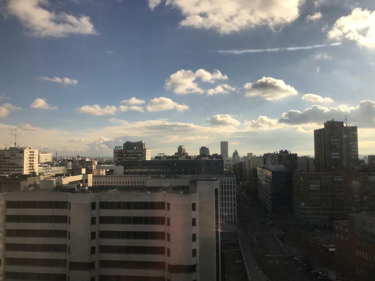 Nirvana Otel Madrid Dış mekan fotoğraf